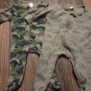 Newborn 100% Cotton Green Camouflage Dinosaur Zip Up Sleeper Set